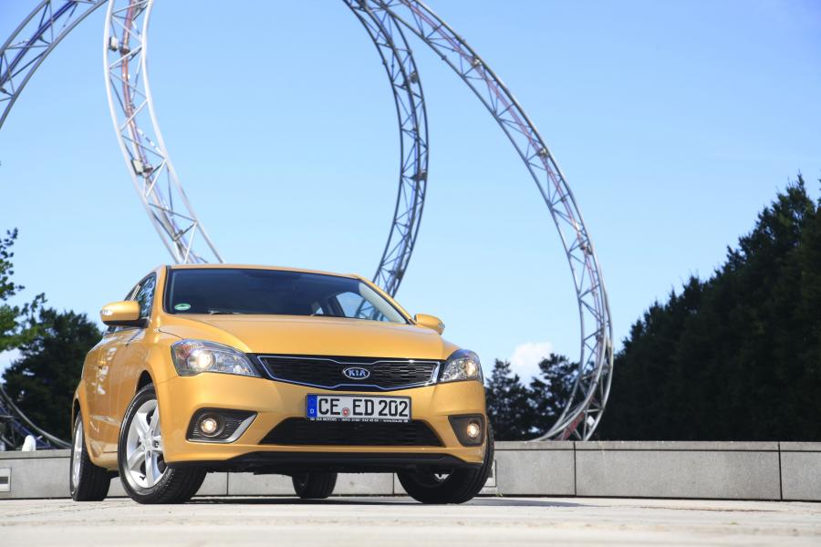  Kia pro_cee&rsquo;d EcoDynamics 2011 года  (фото 132 из 133)